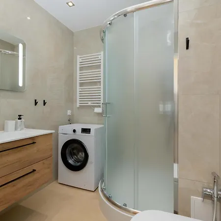 Exceptional In By Renters Apartman *
